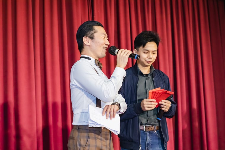 擔任尾牙主持人